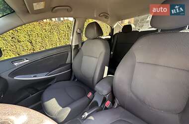 Седан Hyundai Accent 2012 в 