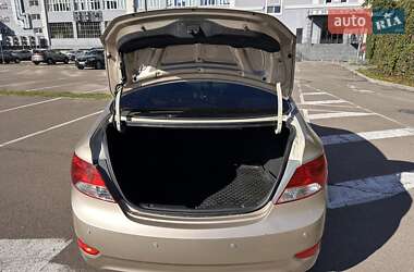 Седан Hyundai Accent 2012 в 