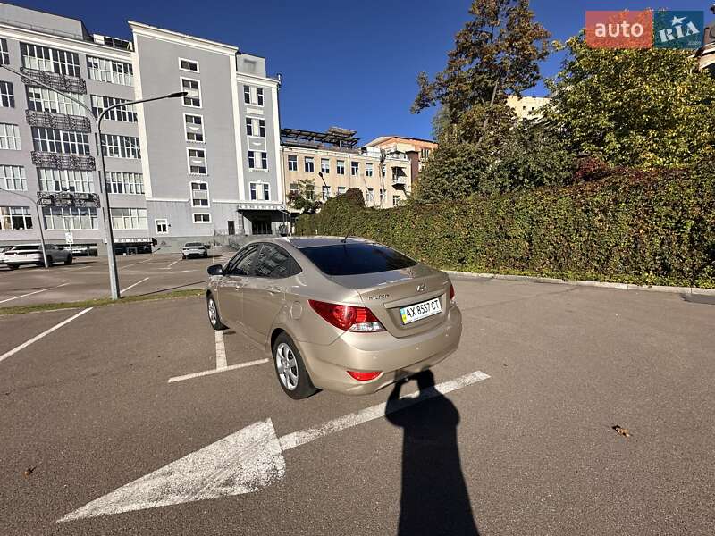 Седан Hyundai Accent 2012 в Киеве