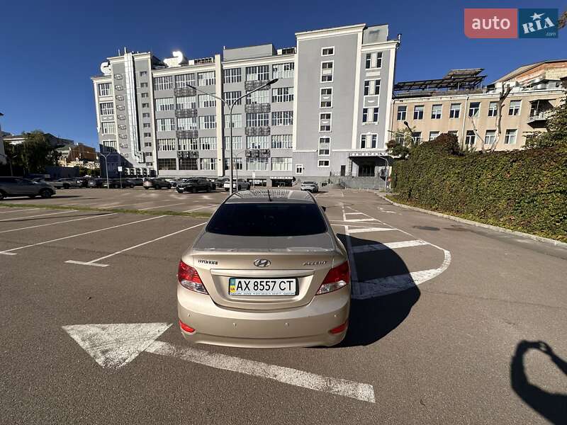 Седан Hyundai Accent 2012 в Киеве