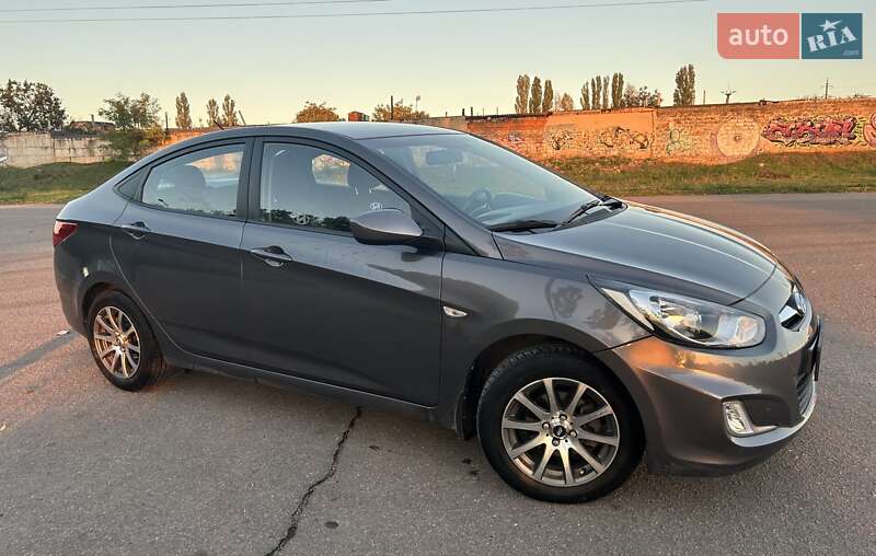 Hyundai Accent 2013 Hyundai Accent 2013