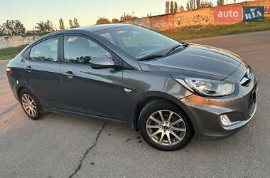 Седан Hyundai Accent 2013 в 