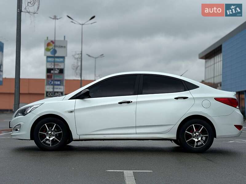 Седан Hyundai Accent 2016 в Киеве