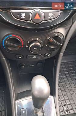 Седан Hyundai Accent 2012 в 