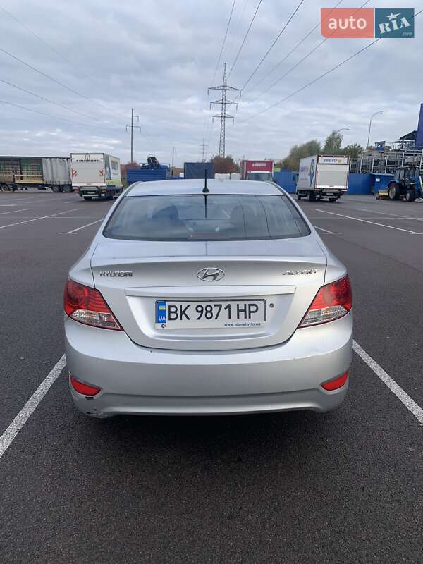 Седан Hyundai Accent 2011 в Ровно фото 2 Седан Hyundai Accent 2011 в Ровно