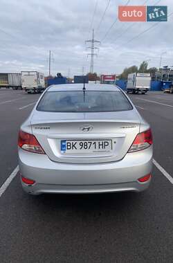 Седан Hyundai Accent 2011 в 