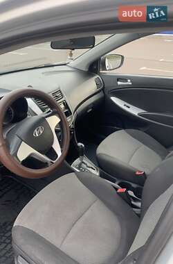 Седан Hyundai Accent 2011 в 