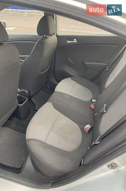 Седан Hyundai Accent 2011 в 