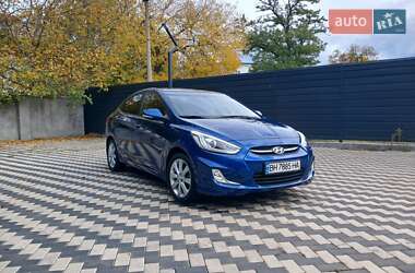 Седан Hyundai Accent 2015 в 
