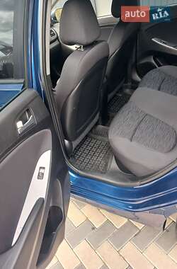Седан Hyundai Accent 2015 в 
