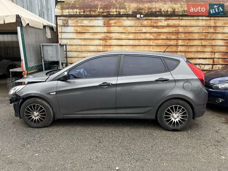 Хэтчбек Hyundai Accent 2014 в Киеве