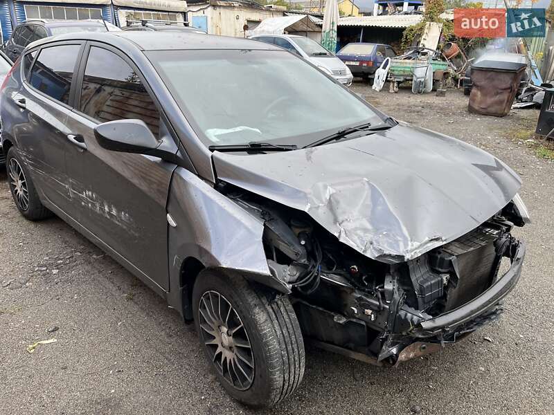 Хэтчбек Hyundai Accent 2014 в Киеве