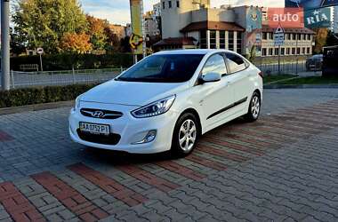 Седан Hyundai Accent 2013 в 