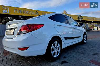 Седан Hyundai Accent 2013 в 
