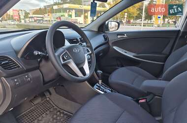 Седан Hyundai Accent 2013 в 