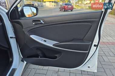 Седан Hyundai Accent 2013 в 