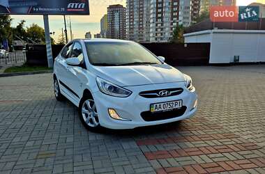 Седан Hyundai Accent 2013 в 