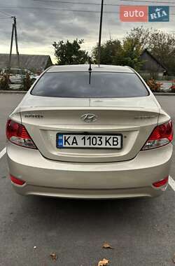 Седан Hyundai Accent 2011 в 