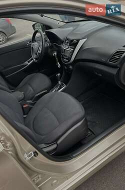 Седан Hyundai Accent 2011 в 