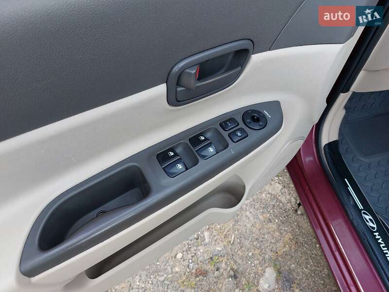 Седан Hyundai Accent 2008 в Кицмани фото 54 Седан Hyundai Accent 2008 в Кицмани