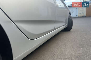 Хэтчбек Hyundai Accent 2012 в 
