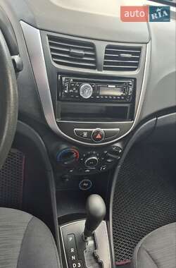 Седан Hyundai Accent 2016 в Коростишеві