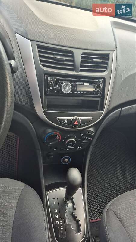Седан Hyundai Accent 2016 в Коростишеві