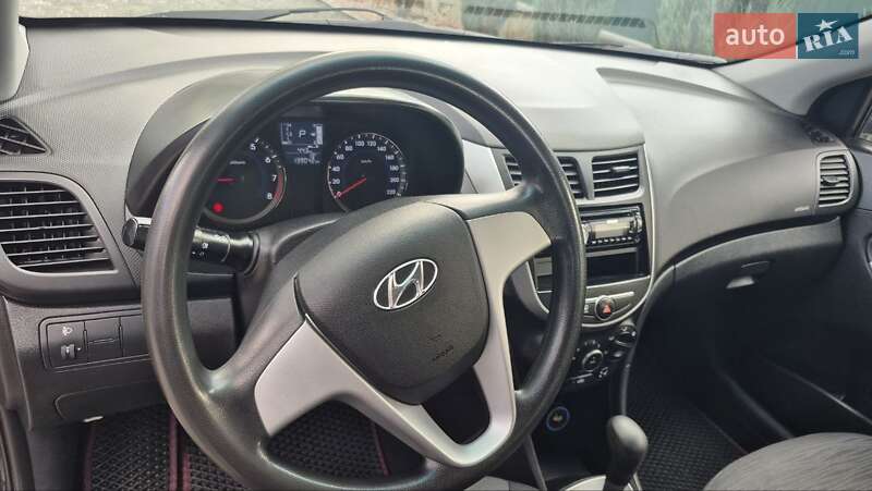 Седан Hyundai Accent 2016 в Коростишеві