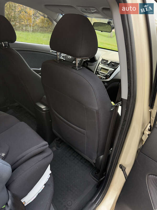 Седан Hyundai Accent 2012 в Житомире
