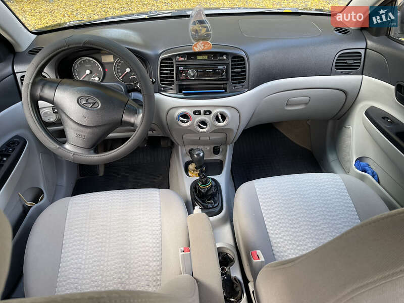 Седан Hyundai Accent 2008 в Радомышле