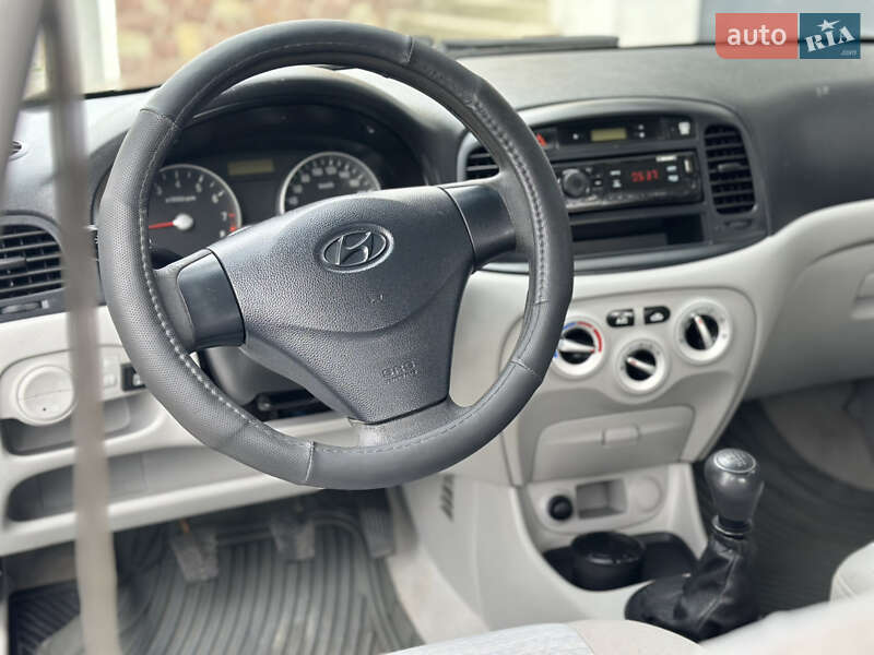 Седан Hyundai Accent 2008 в Тернополе