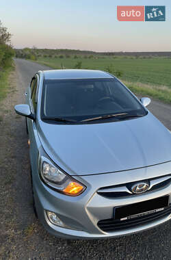 Седан Hyundai Accent 2011 в Киеве