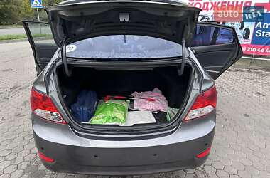 Седан Hyundai Accent 2013 в  фото 16 Седан Hyundai Accent 2013 в