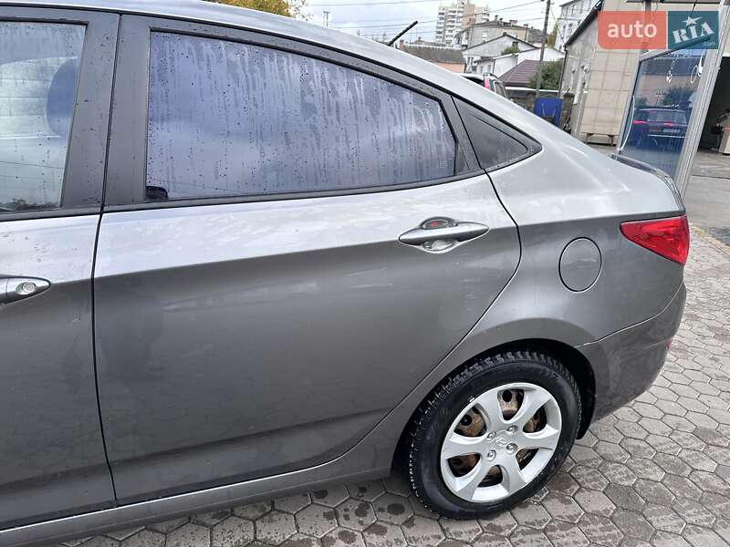 Седан Hyundai Accent 2013 в Луцке фото 20 Седан Hyundai Accent 2013 в Луцке