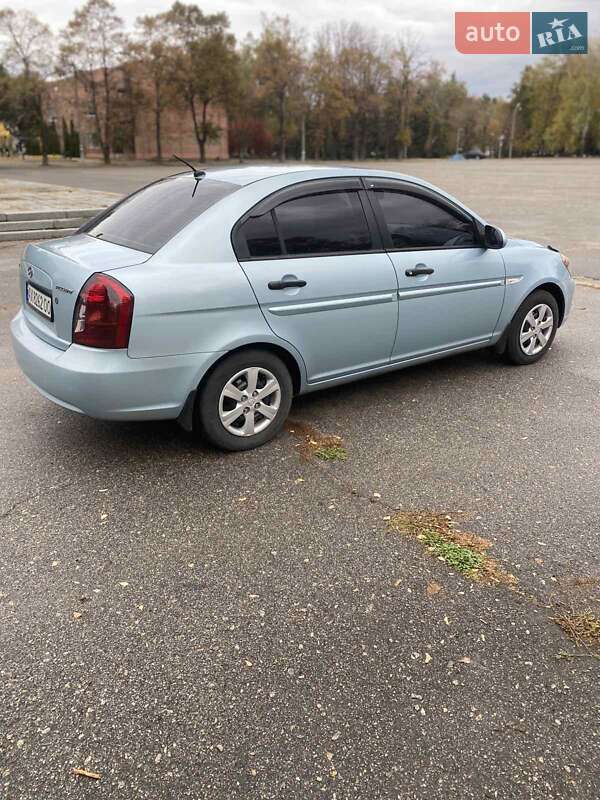 Седан Hyundai Accent 2009 в Лозовой