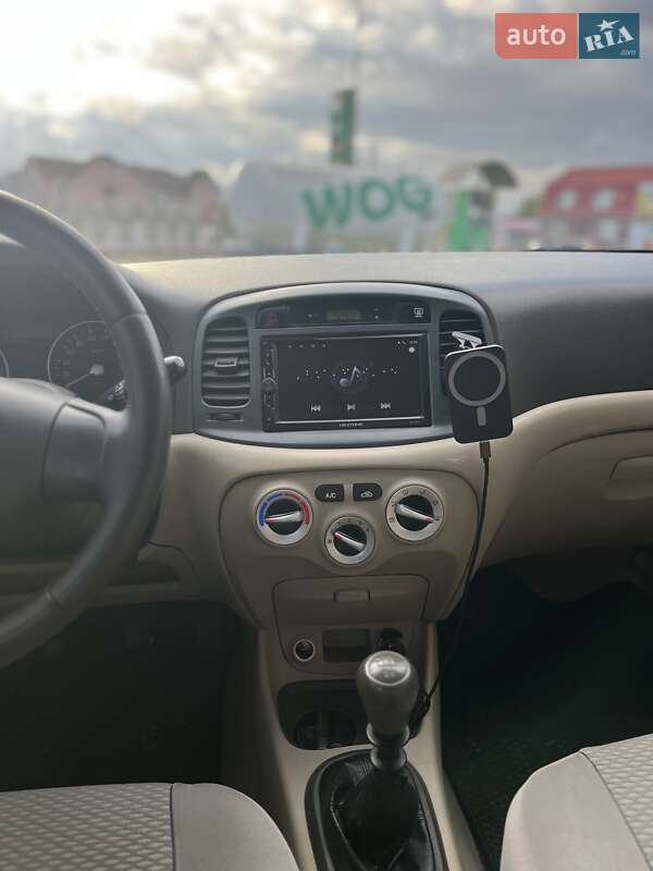 Седан Hyundai Accent 2008 в Кременчуге