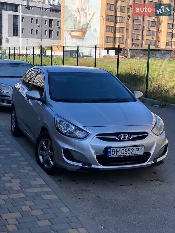Hyundai Accent 2011 Hyundai Accent 2011