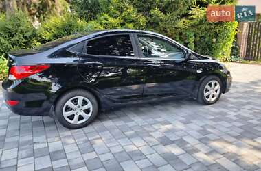 Седан Hyundai Accent 2013 в  фото 4 Седан Hyundai Accent 2013 в