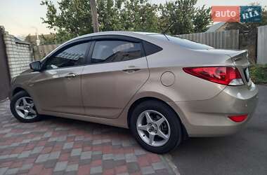 Седан Hyundai Accent 2011 в 