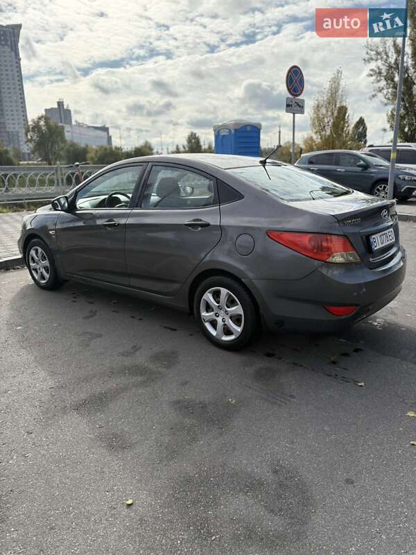 Седан Hyundai Accent 2013 в Киеве