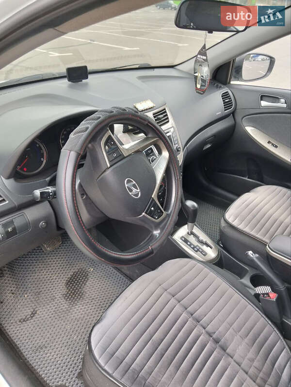 Седан Hyundai Accent 2013 в Одессе