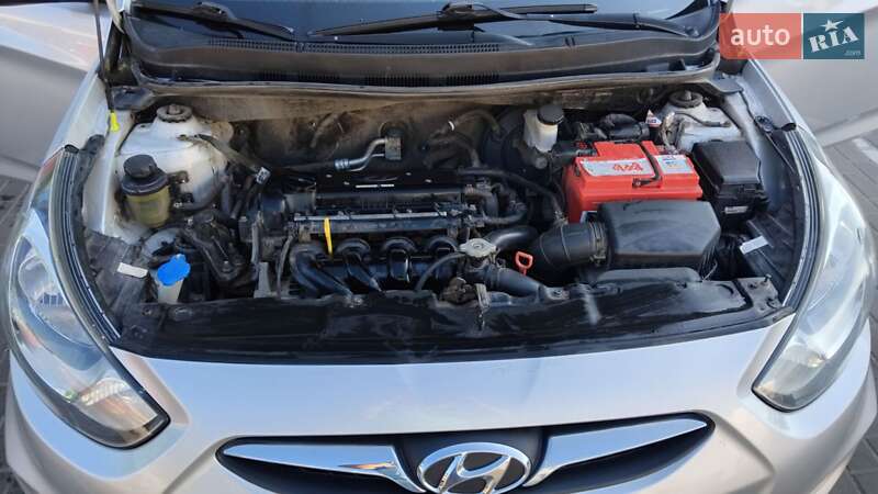 Седан Hyundai Accent 2012 в Киеве фото 4 Седан Hyundai Accent 2012 в Киеве