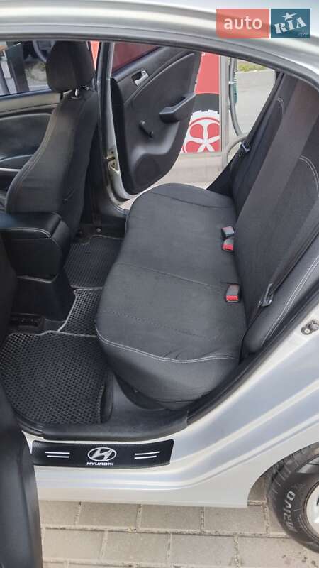 Седан Hyundai Accent 2012 в Киеве фото 8 Седан Hyundai Accent 2012 в Киеве