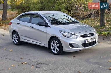 Седан Hyundai Accent 2011 в Запоріжжі