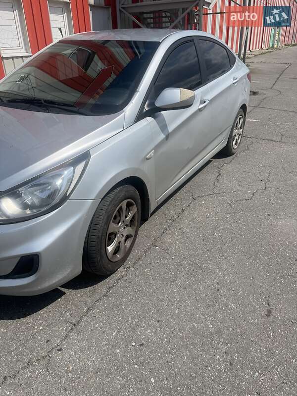 Седан Hyundai Accent 2011 в Харькове