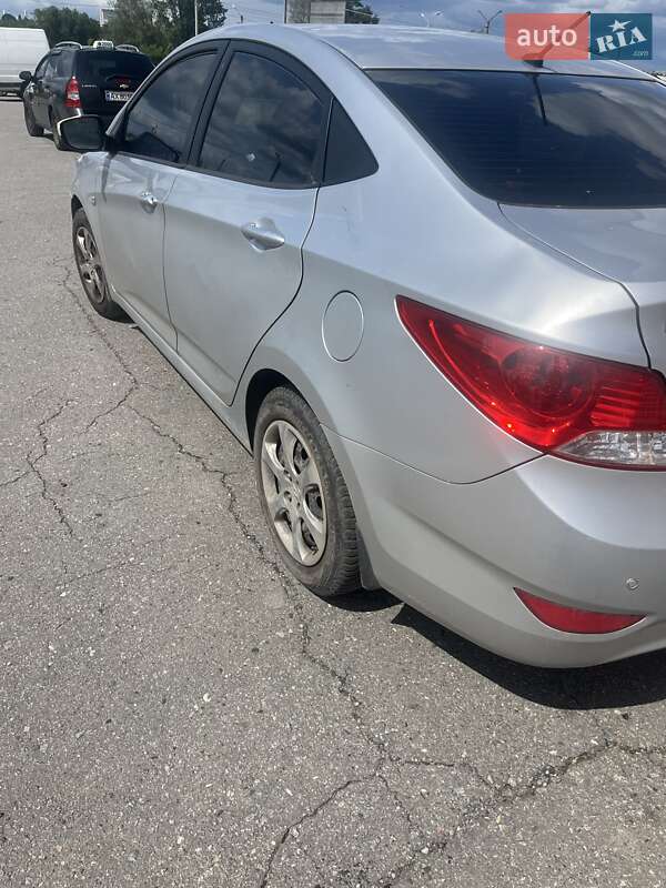Седан Hyundai Accent 2011 в Харькове