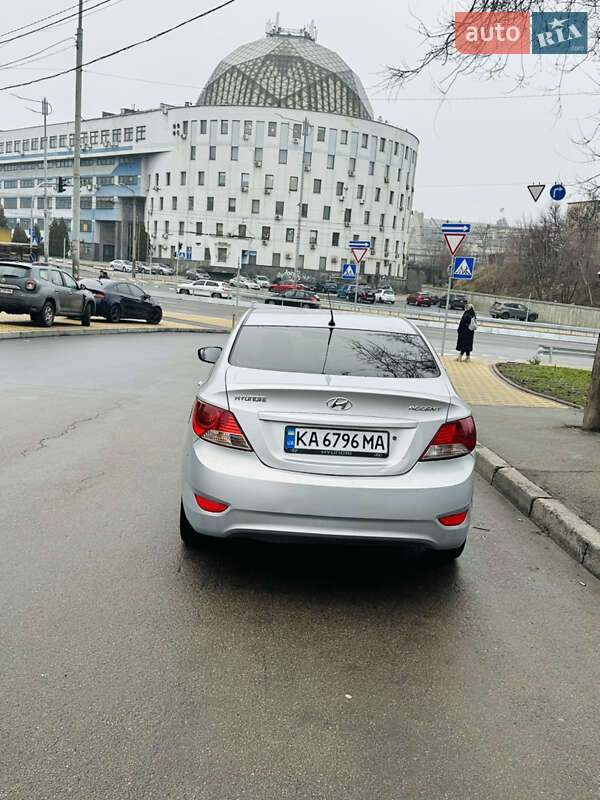 Седан Hyundai Accent 2012 в Києві