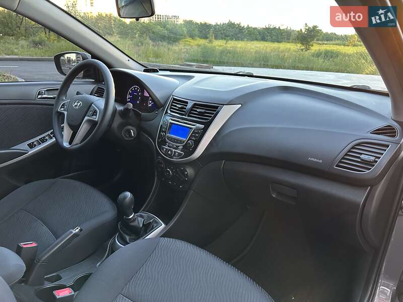 Седан Hyundai Accent 2013 в Киеве фото 20 Седан Hyundai Accent 2013 в Киеве