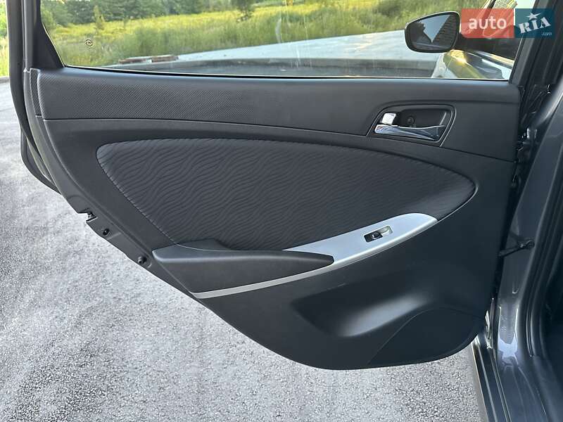 Седан Hyundai Accent 2013 в Киеве фото 35 Седан Hyundai Accent 2013 в Киеве
