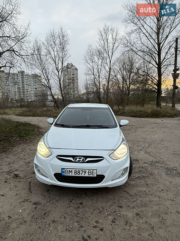 Седан Hyundai Accent 2013 в Киеве фото 2 Седан Hyundai Accent 2013 в Киеве